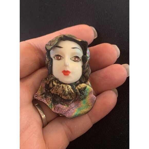 Vintage Art Deco Lady Face Brooch Metallic Hat Collar 3D Statement Pin Gypsy - Picture 4 of 4